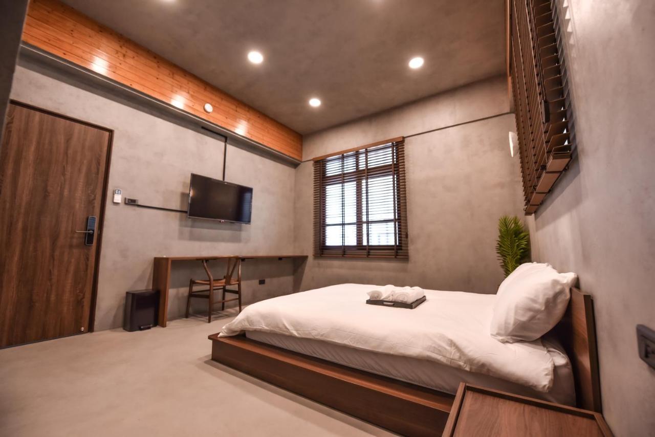 Eryang Homestay Tainan Esterno foto