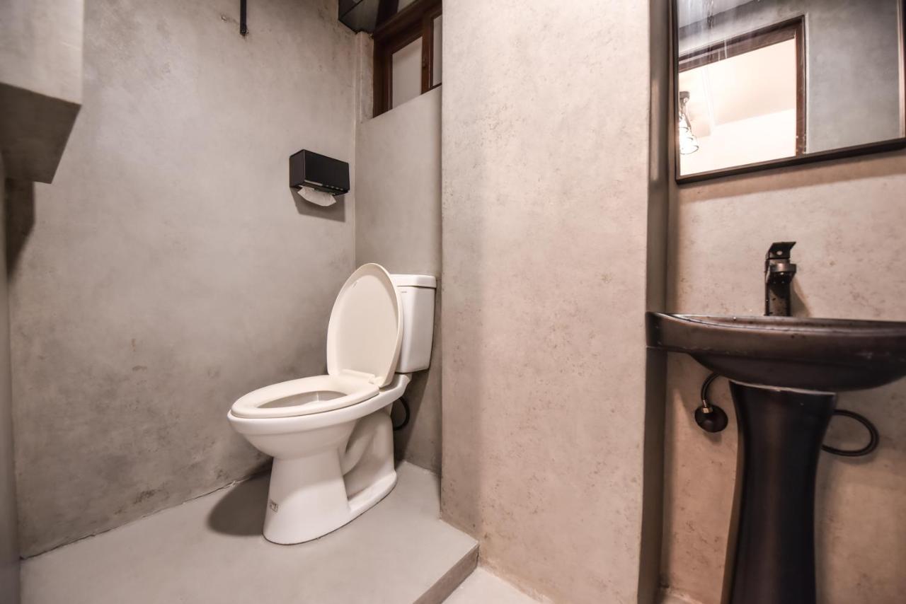 Eryang Homestay Tainan Esterno foto