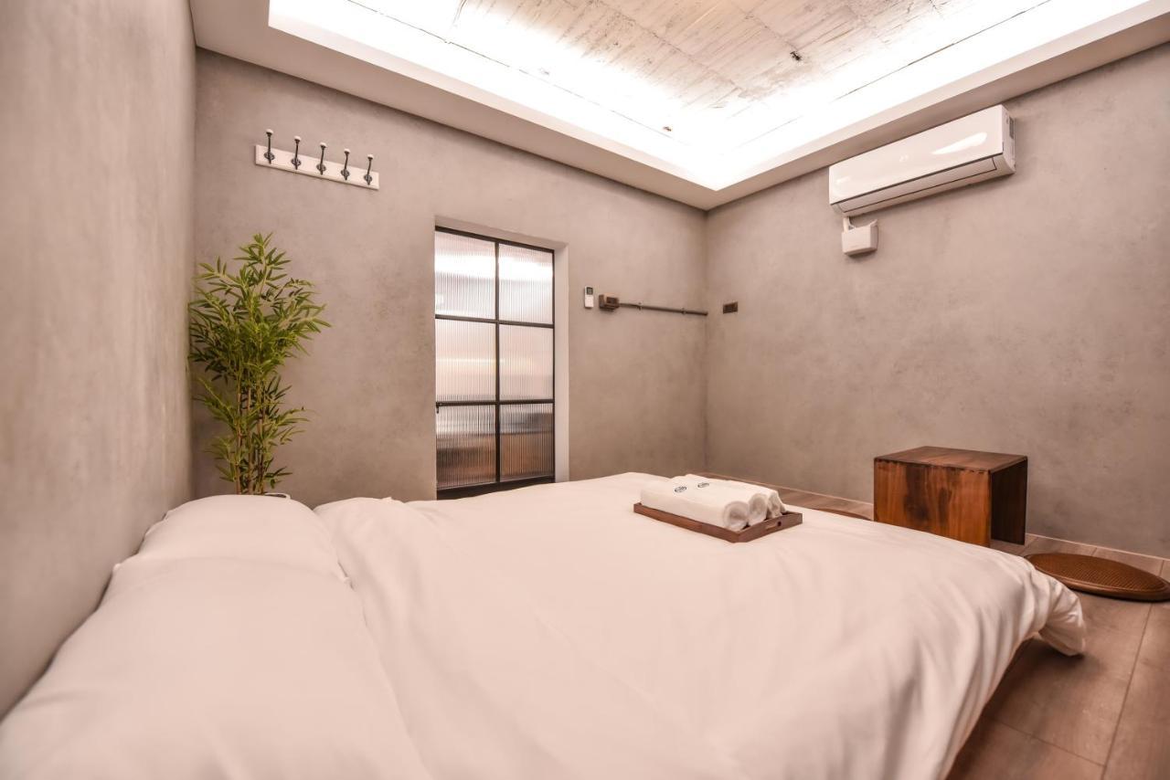Eryang Homestay Tainan Esterno foto
