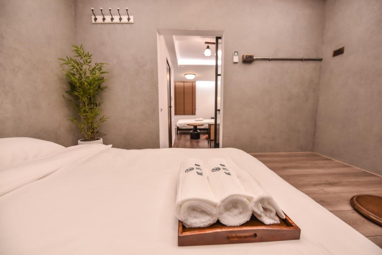 Eryang Homestay Tainan Esterno foto