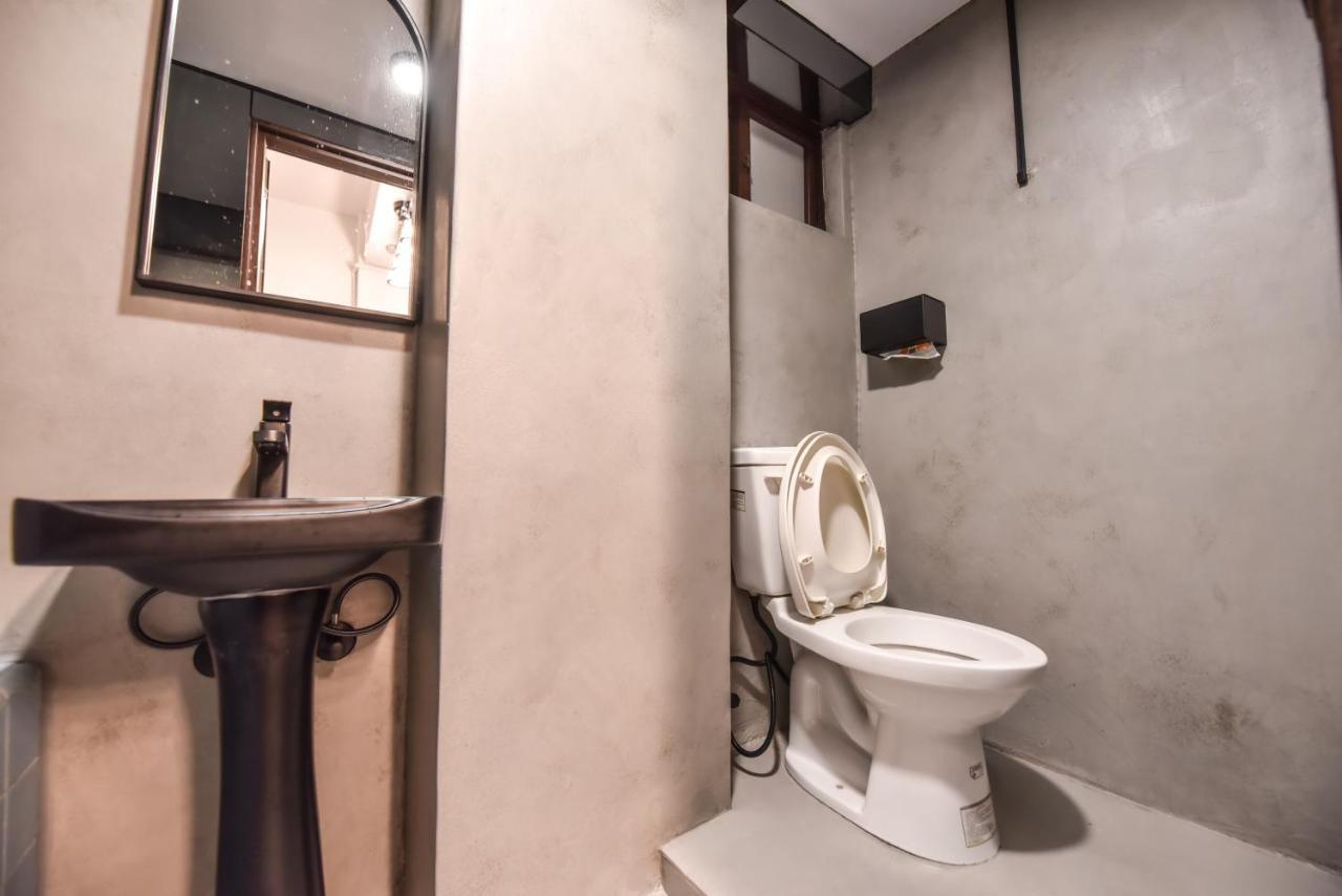 Eryang Homestay Tainan Esterno foto