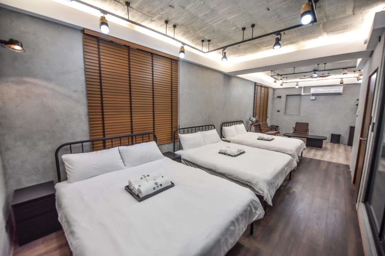 Eryang Homestay Tainan Esterno foto